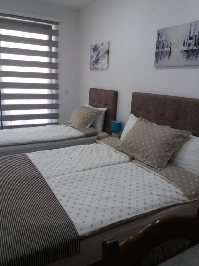 Apartments Karic Aerodrom Tuzla Dubrave Gornje Exterior foto