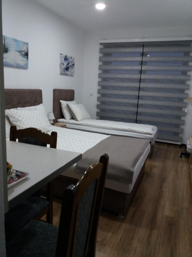 Apartments Karic Aerodrom Tuzla Dubrave Gornje Exterior foto